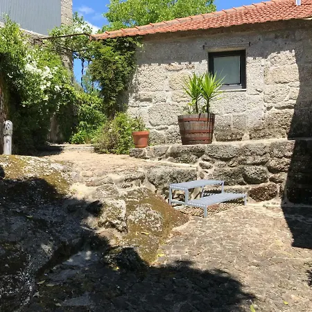 Casas Da Costeira * Fafe